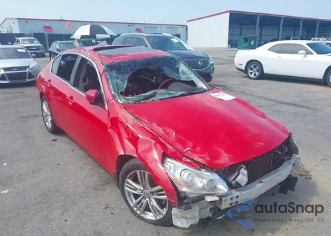 2013 Infiniti G37 Journey z USA, uszkodzony, nr VIN JN1CV6AP5DM302138